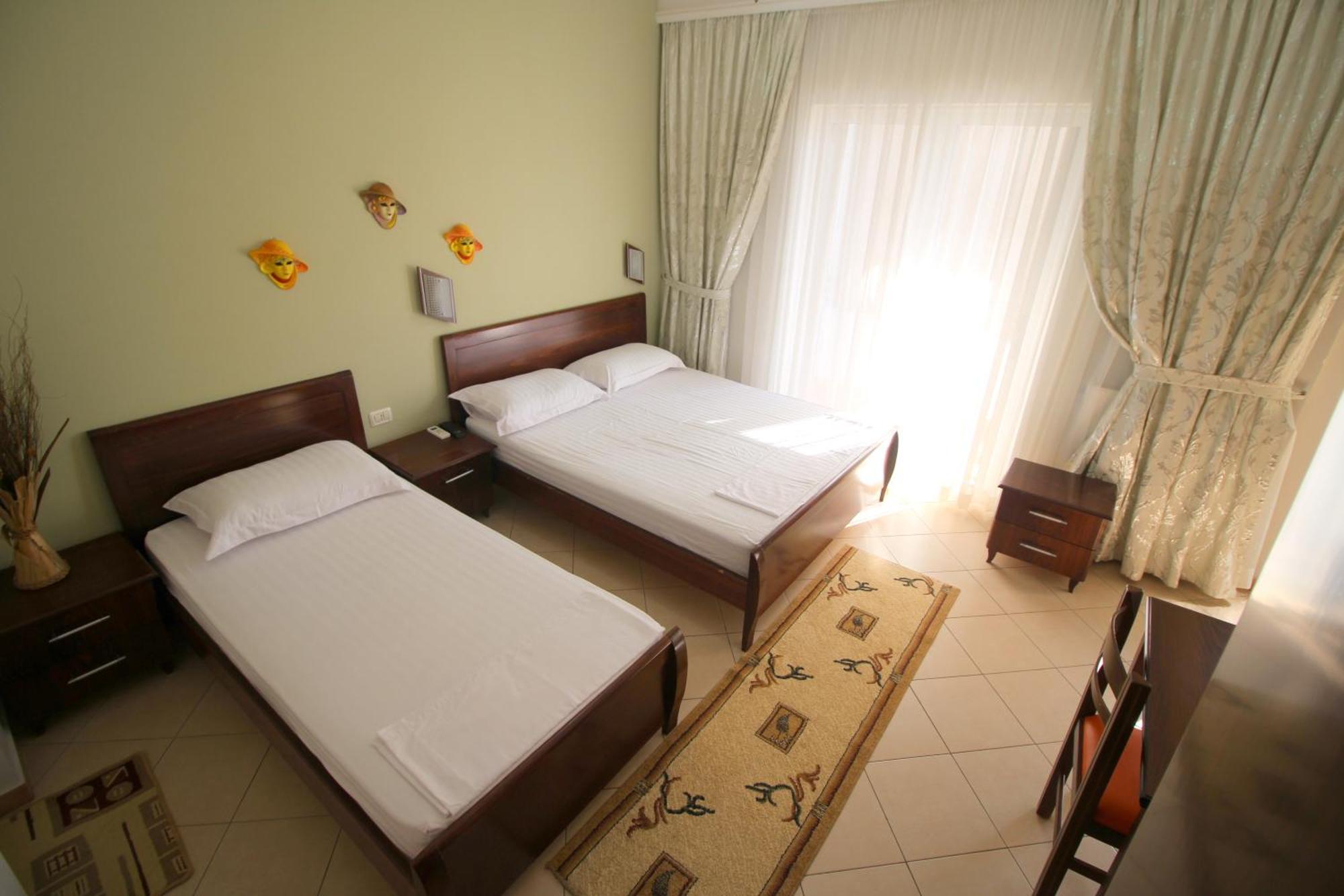 Elena Hotel Sarande Exterior photo