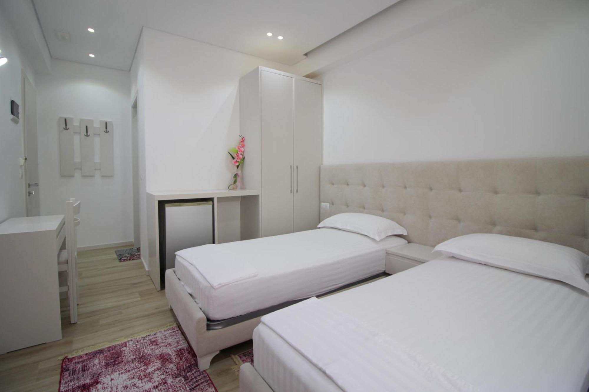 Elena Hotel Sarande Exterior photo
